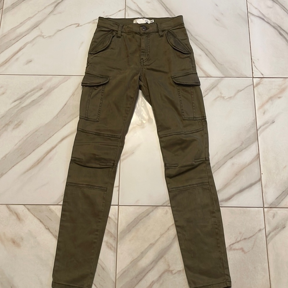 H&M skinny cargo pants